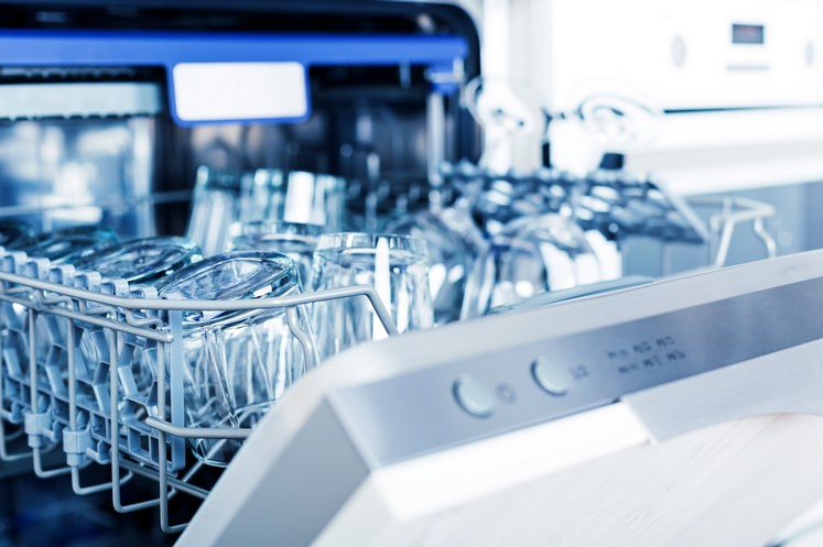Krijg-fonkelende-glazen-met-een-professionele-glazenspoelmachines!