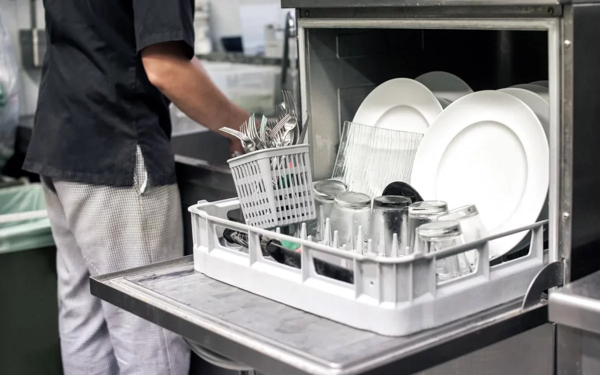Les 5 meilleurs lave-vaisselles professionnels à avoir dans son restaurant