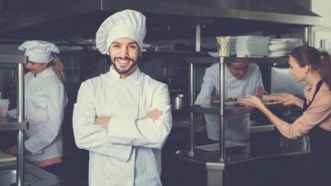 Chef cuisinier dans une collectivité