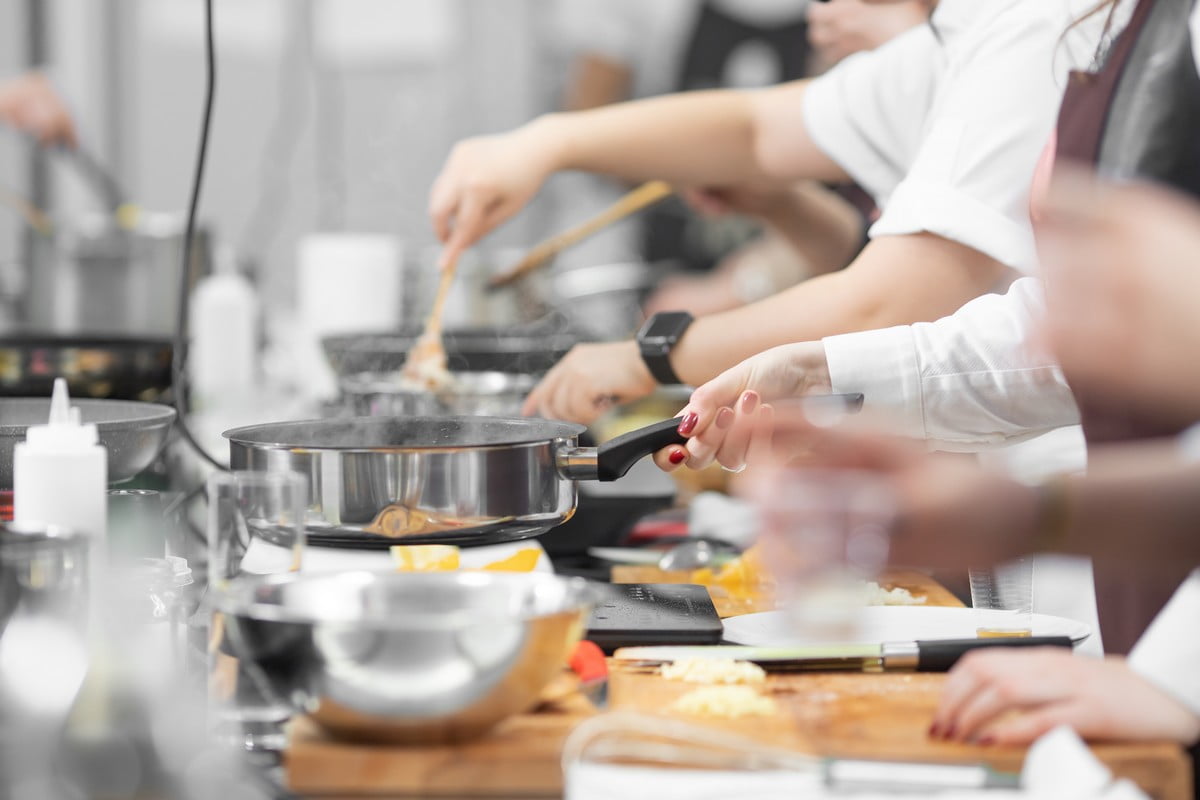 Coulisse de la cuisine du meilleur restaurant au monde