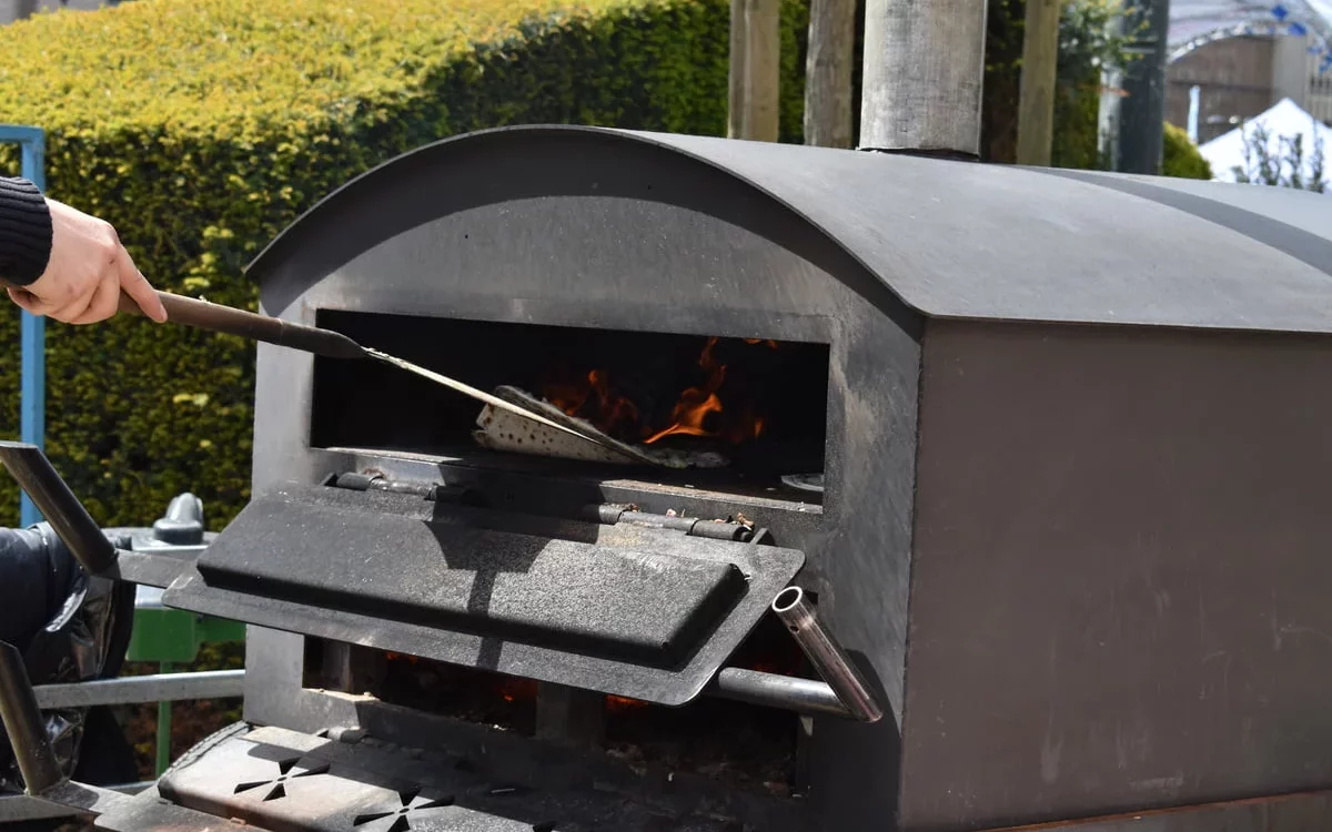 Comment fonctionne l’évacuation de la fumée d’un four à pizza ?