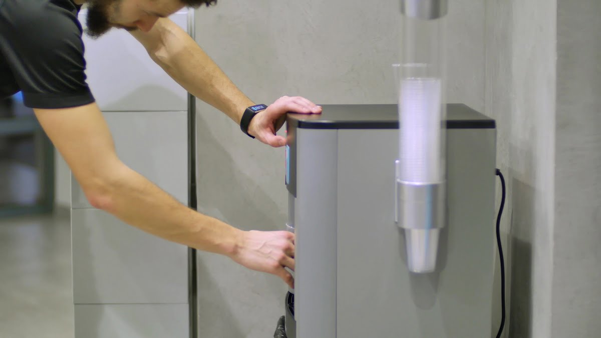 distribiteur-a-eau-avec-goblet