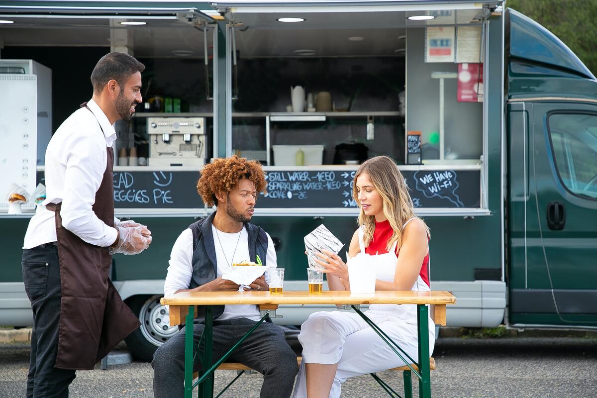 FOOD-TRUCK