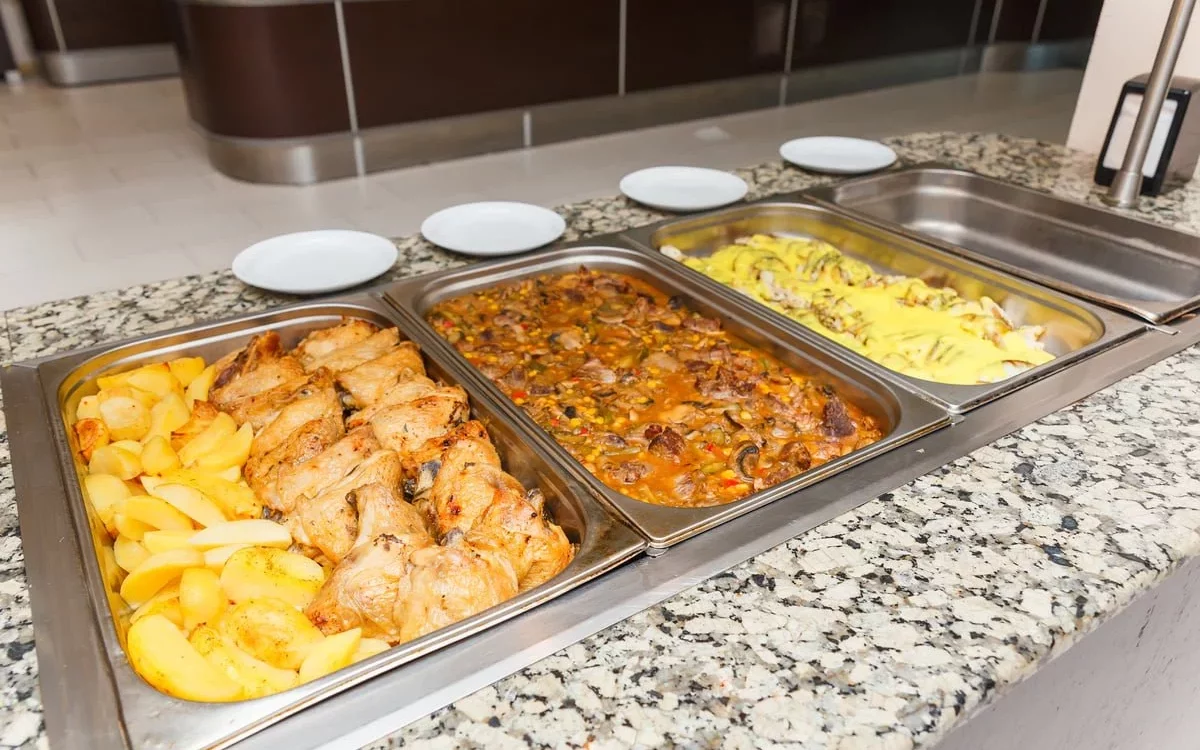 Chariot chauffant Bartscher 4×1/1 GN : Pour la distribution des repas