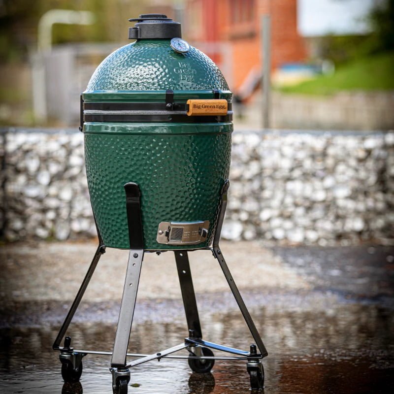 small-barbecue-kamado-big-green-egg