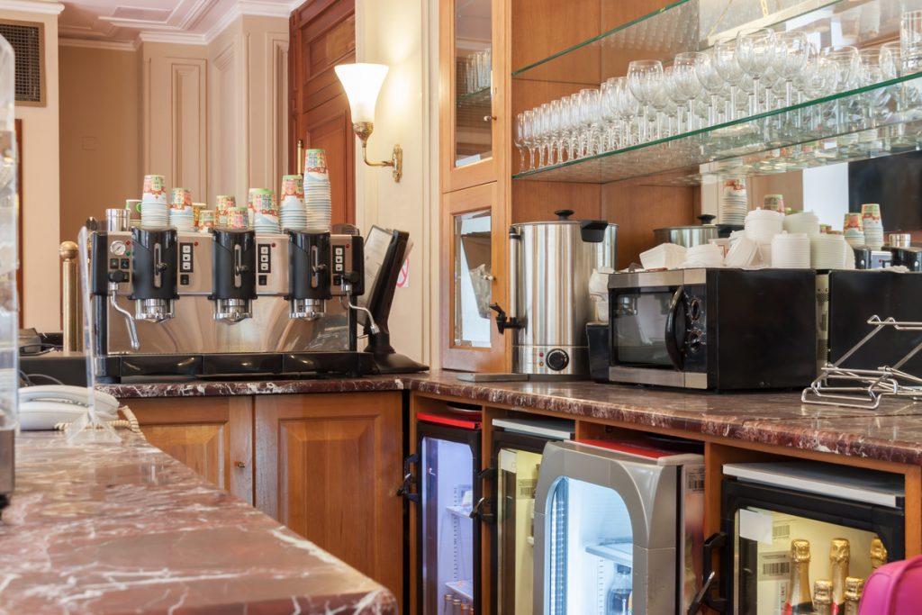 Pourquoi choisir un arrière de bar pour son établissement