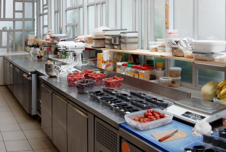 table de preparation refrigeree.