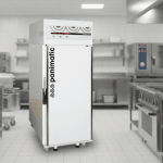 Armoire de fermentation climatisée Panimatic P16 dans un laboratoire de boulangerie moderne, ambiance professionnelle et sérieuse.