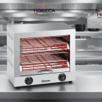 Toaster/Gratineur double Bartscher A151600 en fonctionnement sur plan inox, cuisine professionnelle